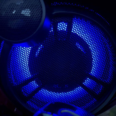 Custom Dynamics ProGLOW led-ringen speakers bovenkuip – Touring 2014-2024 – foto 3
